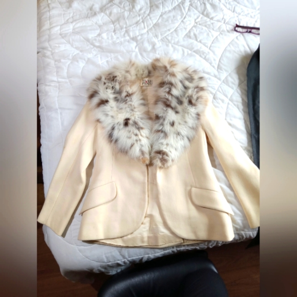 RARE VINTAGE BILL BLASS COAT AT LOW PRICE